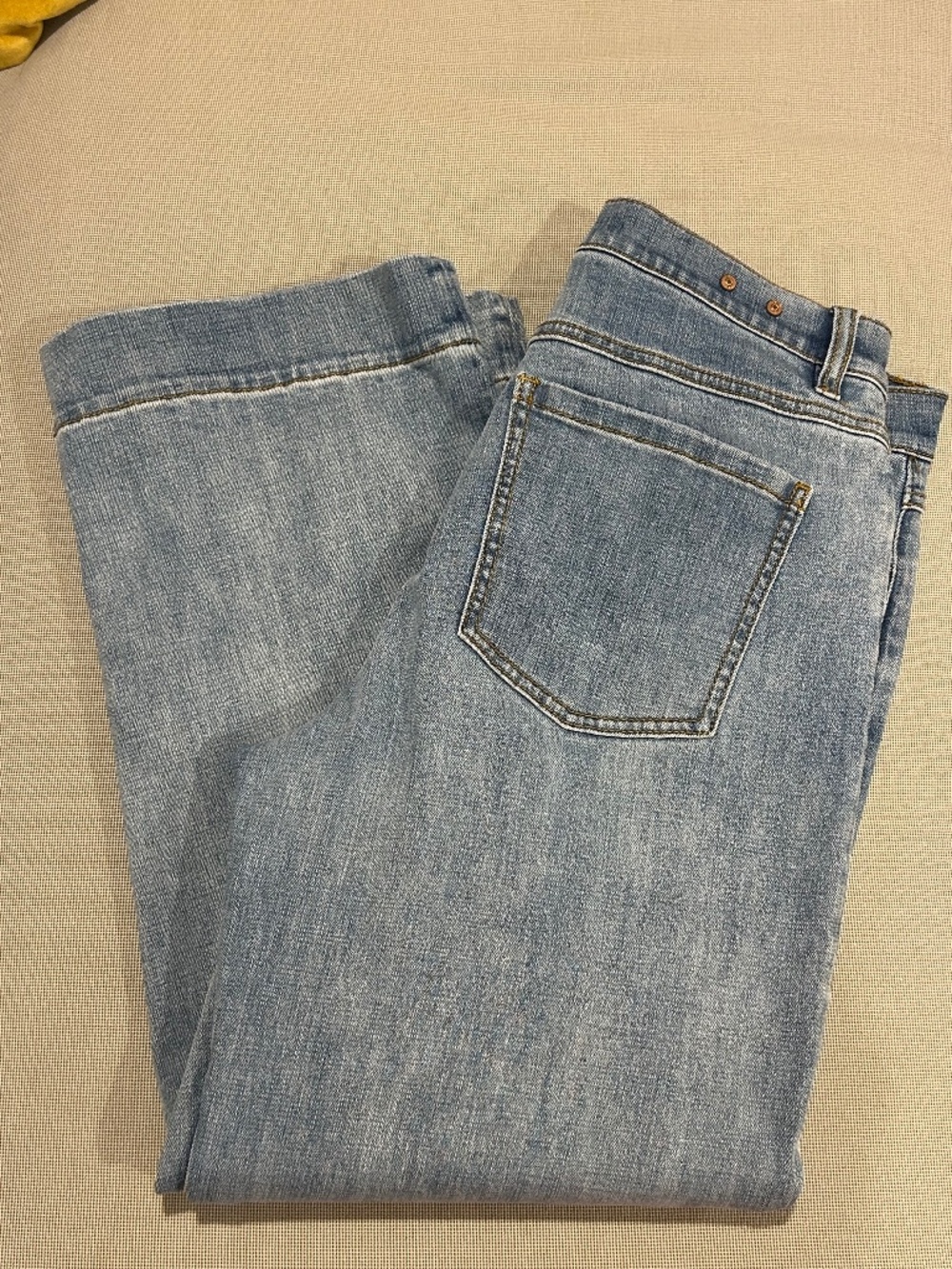 Cabi Palm Beach Crop in Denim Size 8 - Picture 4 of 16
